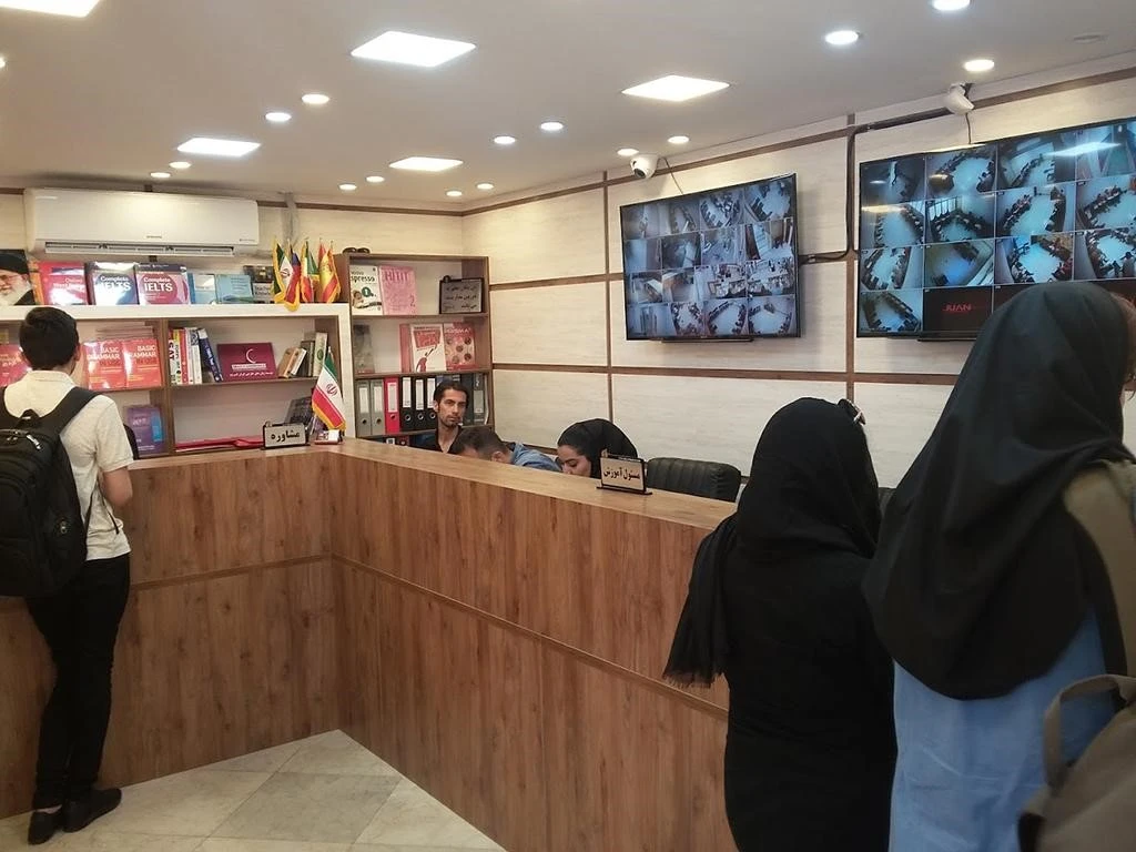 8 تا بهترین آموزشگاه زبان ایتالیایی تهران ⭐【1405】✅ کلاس زبان ایتالیایی در تهران 4 آموزشگاه زبان ایتالیایی تهران ایران کمبریج