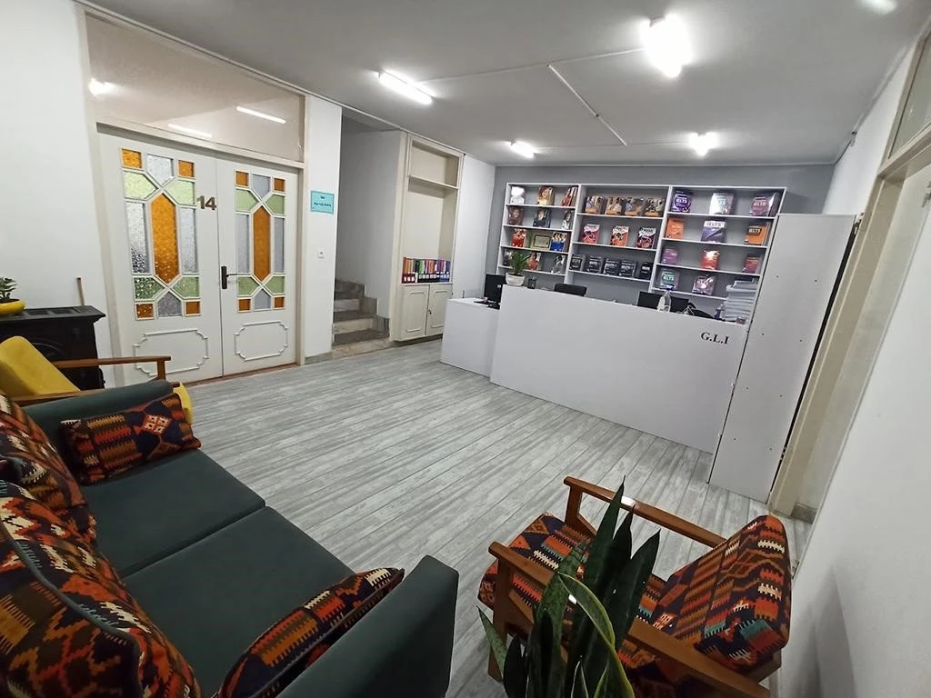 بهترین آموزشگاه زبان ایتالیایی اصفهان: 3 ماهه تضمینی+ برنامه کلاسی و شهریه 1 آموزشگاه زبان ایتالیایی اصفهان گاما